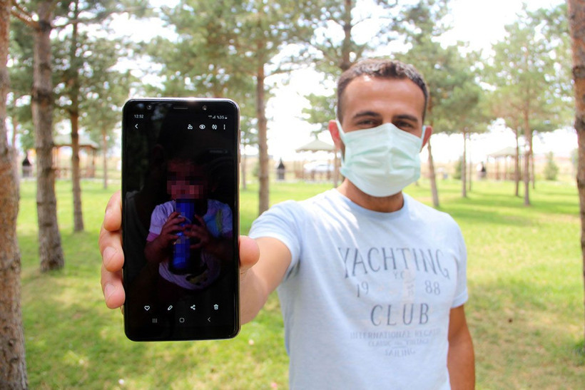 Böyle anne mi olur! 3 yaşındaki kızına alkol içirip fotoğrafını çektirdi! Şaka amaçlıymış - Resim: 2