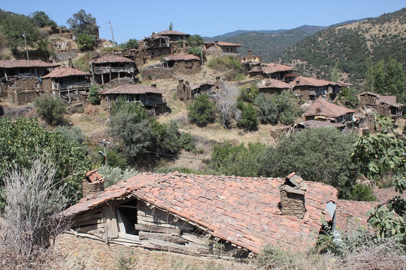 8 kişinin yaşadığı "Hayalet köy"e butik otel açtı! Anneannesinden kalmış - Resim: 1