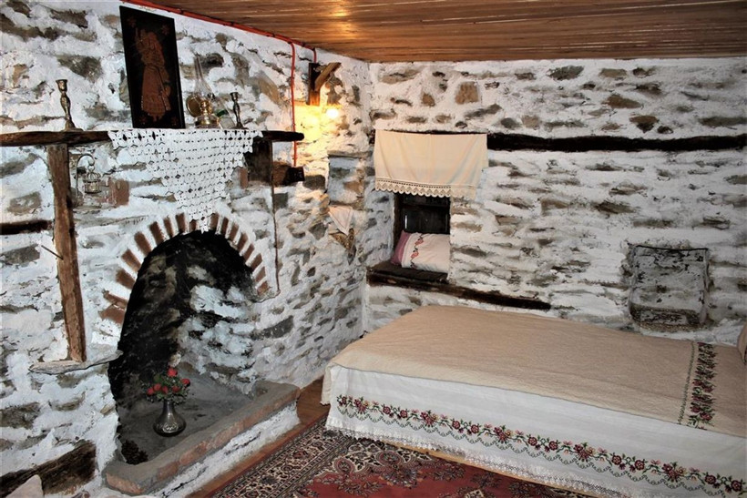 8 kişinin yaşadığı "Hayalet köy"e butik otel açtı! Anneannesinden kalmış - Resim: 3