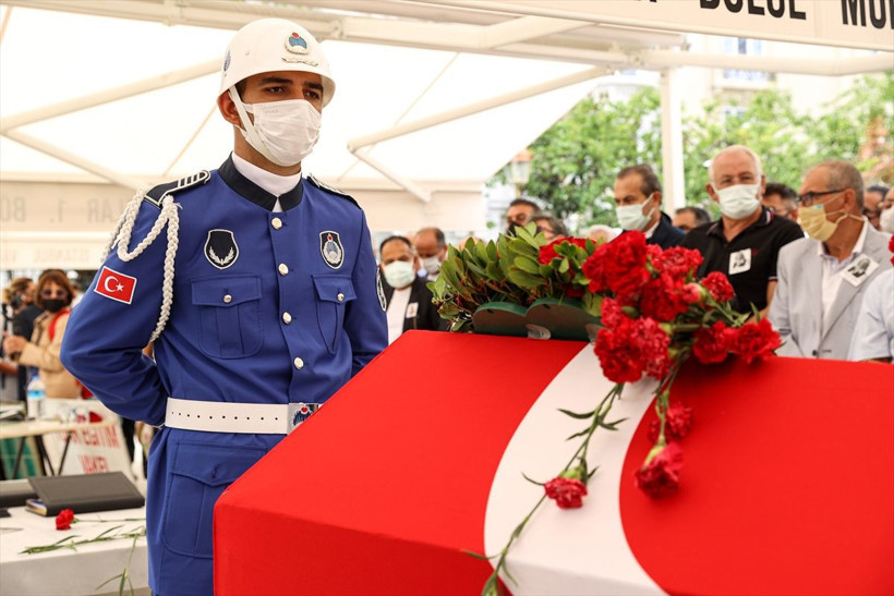 İnci Çayırlı son yolculuğuna uğurlandı cenaze namazına kimler katıldı - Resim: 2