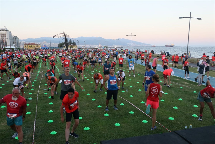 9 Eylül Uluslararası İzmir Yarı Maratonu başladı - Resim: 3