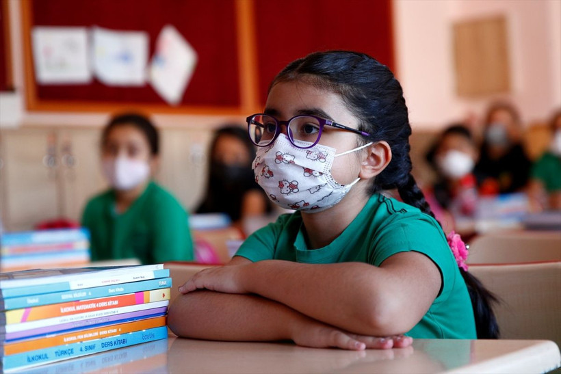 Yeni eğitim öğretim yılı başladı! Okullar önlemlere nasıl uyuyor! İstanbul'da trafik felç oldu! Tek tek denetim - Resim: 4