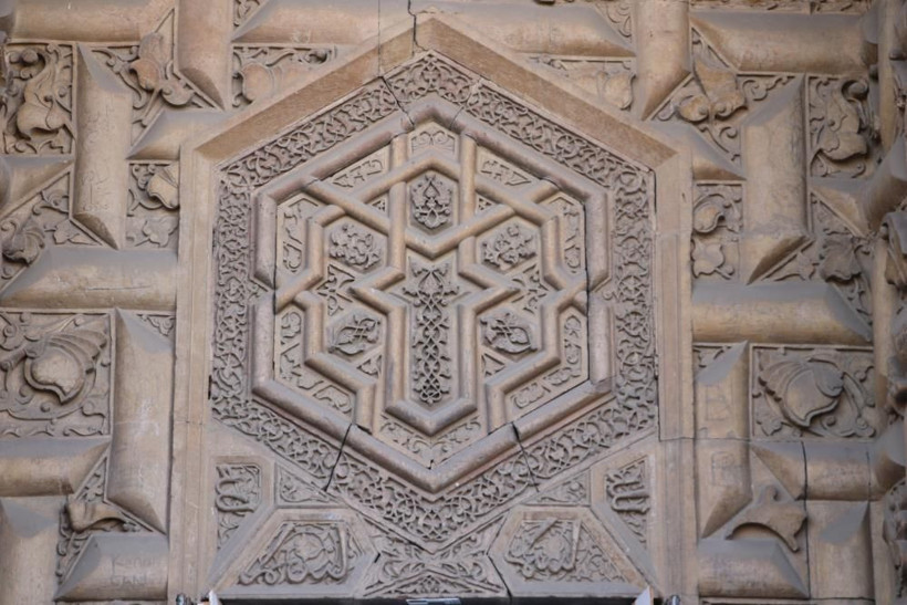 Sivas'taki caminin gizemi çözülemiyor! Kadın ve erkek birlikte inşa etti: Hepsi aykırı - Resim: 1