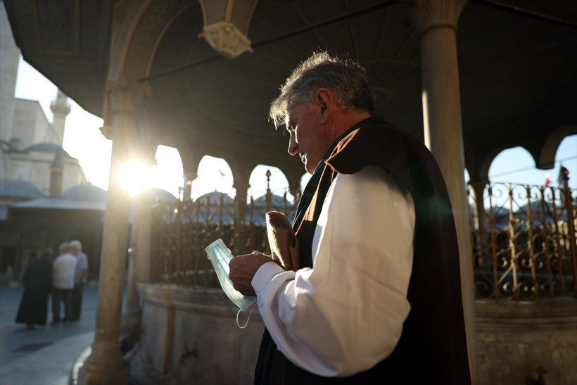 Katolik papazıydı Mevlana’dan etkilenip Müslüman oldu - Resim: 3