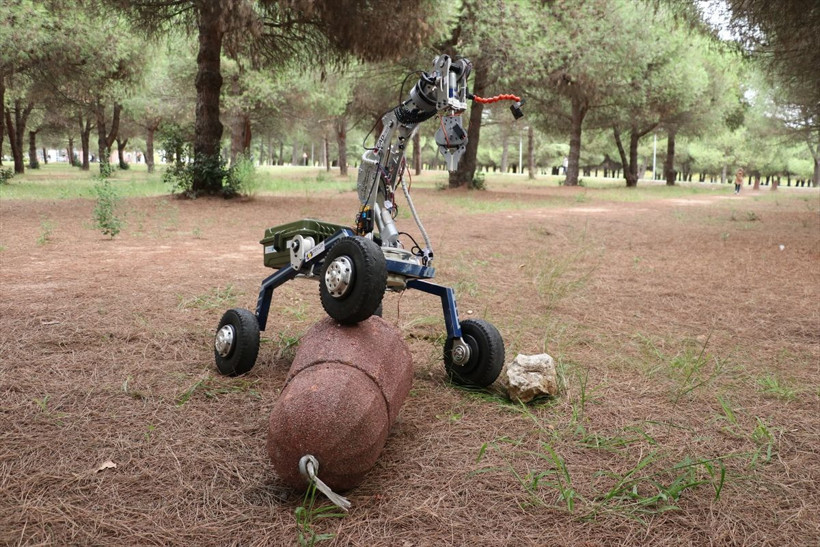 Kocaeli'de üniversite öğrencileri insansız 'uzay keşif aracı' üretti - Resim: 1