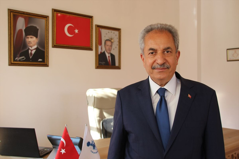 Tamamen kuruyan Akşehir Gölü'nün tabanında su bulundu - Resim: 2