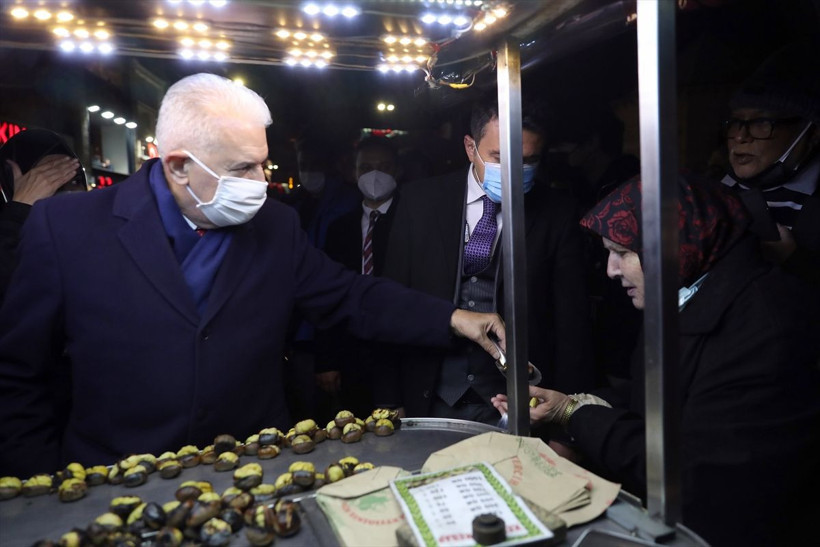 Binali Yıldırım ve Mustafa Varank İstiklal Caddesi'nde gezdi Binali abiyle takıldık - Resim: 3
