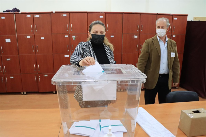 Bulgaristan’da ilk kez bir Türk cumhurbaşkanlığı için yarışıyor! Trakya sandık başına koştu - Resim: 3