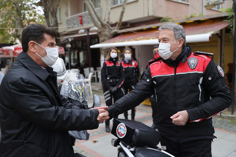 Edirneliler şaşkına döndü! Kask vardı gözlerinden tanıdılar - Resim: 1