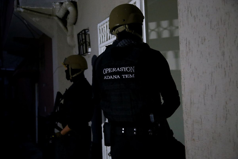 Adana'da PKK'ya büyük operasyon! 17 şüpheli için baskınlar yapıldı - Resim: 4