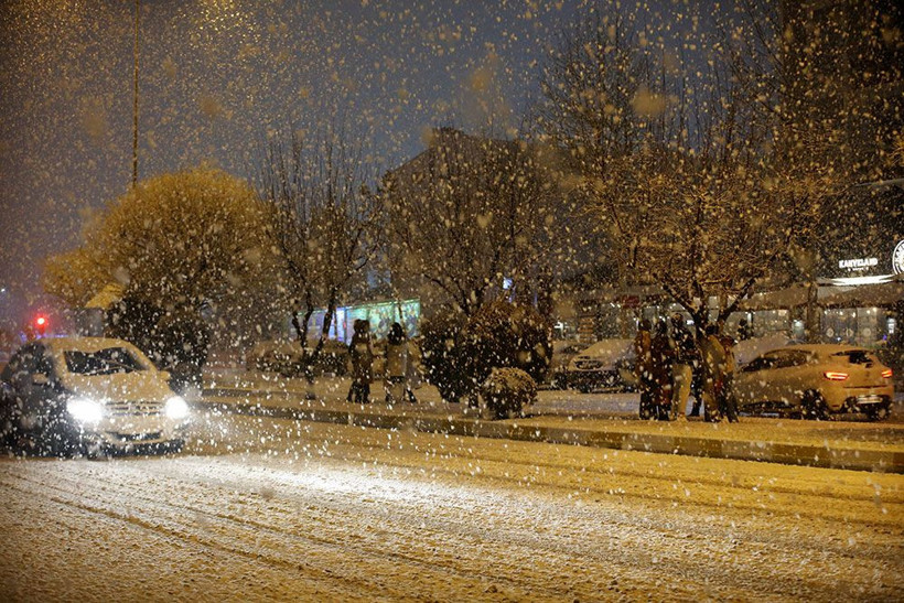 11 şehirde okullar kar yağışı nedeniyle 1 gün tatil edildi! Hangi ilde hangi ilçelerde eğitime ara verildi? - Resim: 1