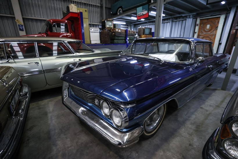 İzmir'de restore ettirdiği eski araçlardan koleksiyon oluşturdu hepsi gıcır gıcır çalışır durumda - Resim: 2