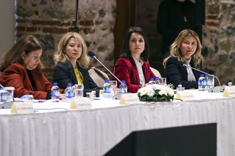 Hazine ve Maliye Bakanı Nebati, iş dünyasının kadın temsilcileriyle bir araya geldi - Resim: 3