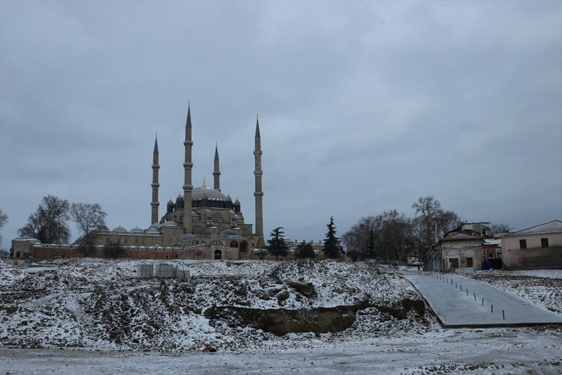 Trakya'da kar ve fırtına etkili oluyor! Çatılar uçtu ağaçlar devrildi - Resim: 2