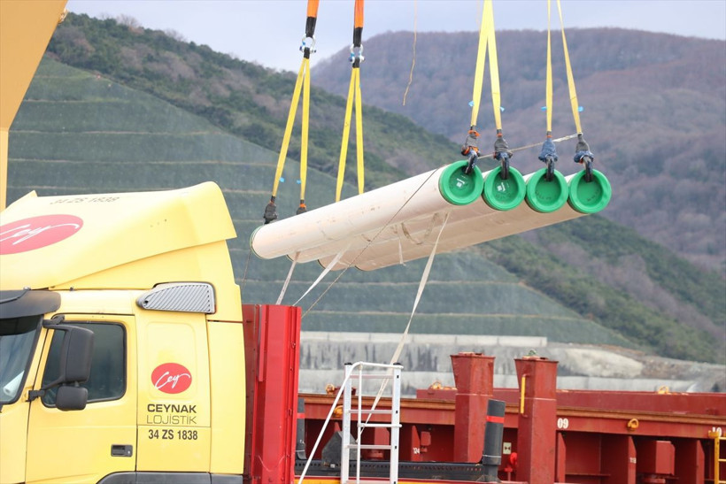 Karadeniz gazını taşıyacak boruların ilk etabı Filyos Limanı'na getirildi - Resim: 3