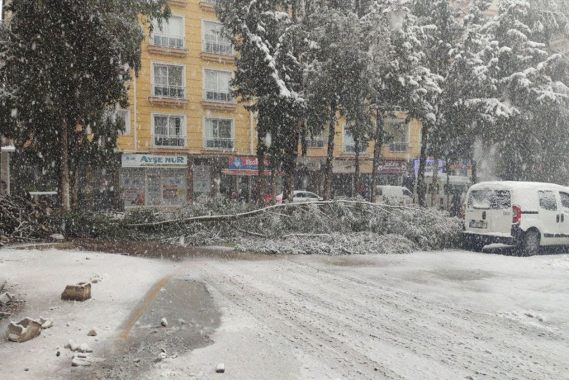 Meteoroloji ve AKOM'dan kar uyarısı! Bu bir şey değil cuma geliyor İstanbul, Bursa, Ankara, Balıkesir - Resim: 1