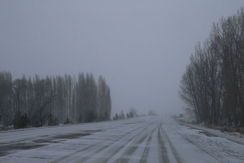 İstanbul-Ankara yolu trafiğe kapatıldı! İşte kapanan yollar - Resim: 2