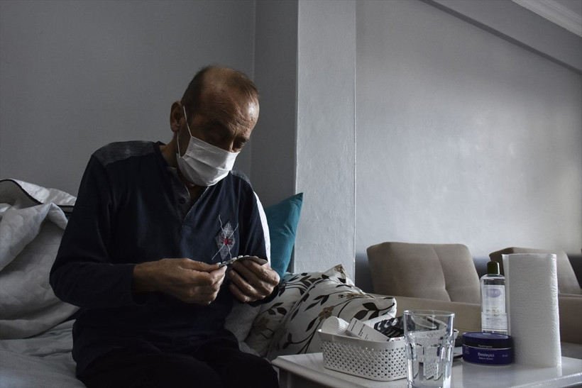 Covid-19 testi 14 aydır pozitif çıkıyor! 'Çok gencin ölümünü gördüm' deyip uyardı - Resim: 3