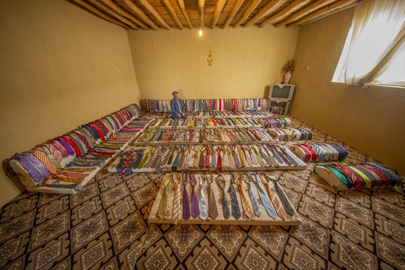 70 yaşındaki Vanlı 63 yıl önce taktığı kravatı bir daha çıkarmadı - Resim: 1