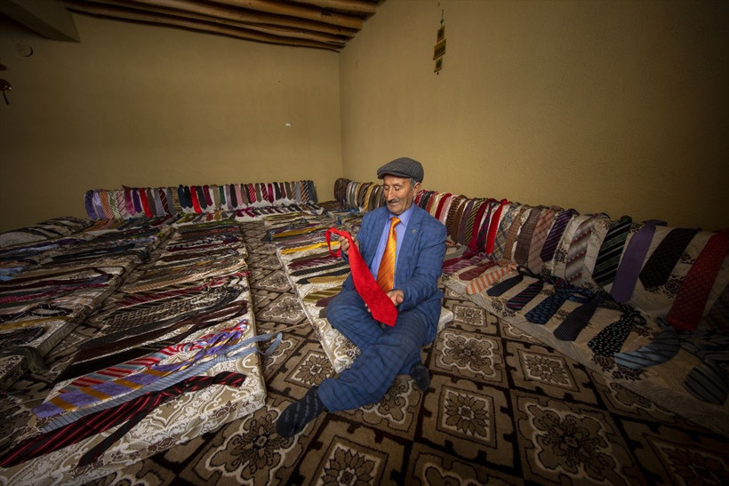 70 yaşındaki Vanlı 63 yıl önce taktığı kravatı bir daha çıkarmadı - Resim: 2