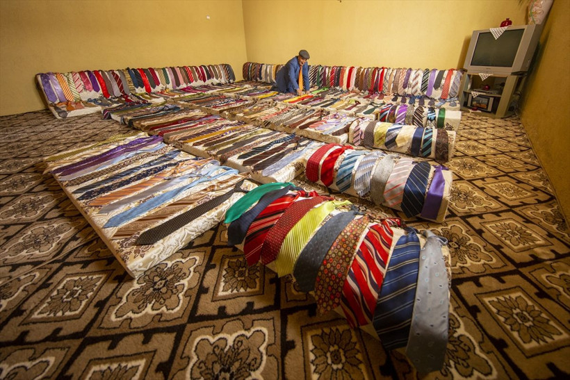 70 yaşındaki Vanlı 63 yıl önce taktığı kravatı bir daha çıkarmadı - Resim: 4