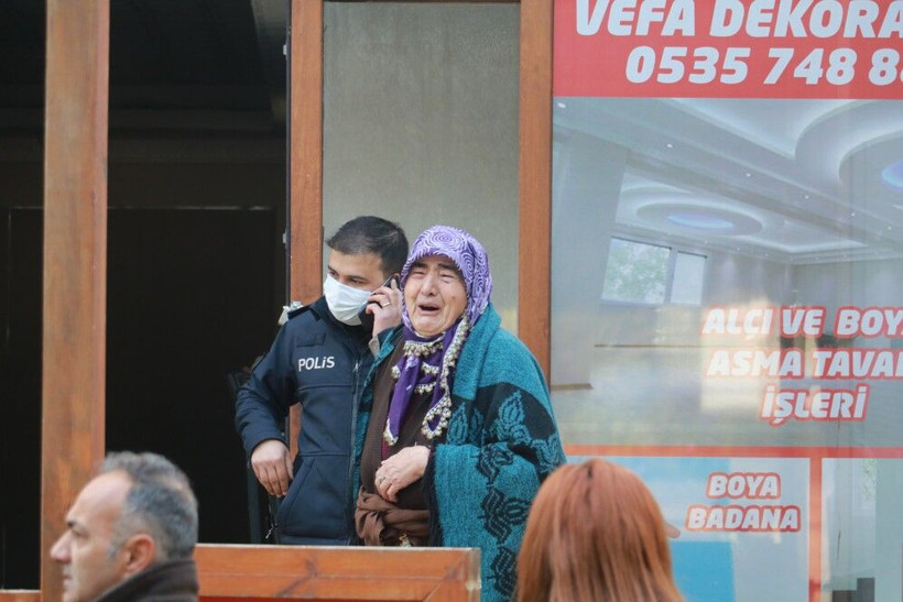 Antalya'da acılı annenin dünyası başına yıkıldı! Feryatları yürek dağladı: Gözyaşlarına boğuldu - Resim: 4