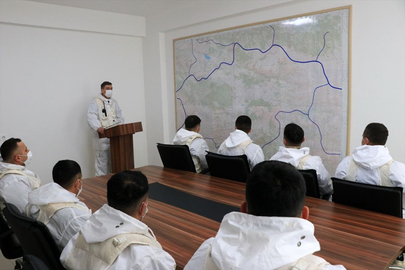 Jandarma komandolar karlı Munzur ve Mercan'ı teröristlere dar ediyor - Resim: 2