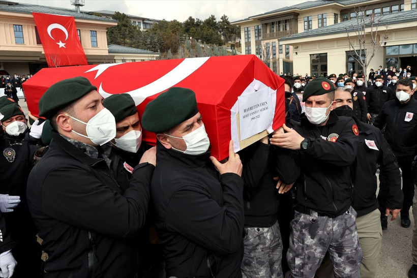 Özel Harekat Müdürü Hayrettin Eren'in cenaze töreni! Cumhurbaşkanı Erdoğan da namaza katıldı - Resim: 1