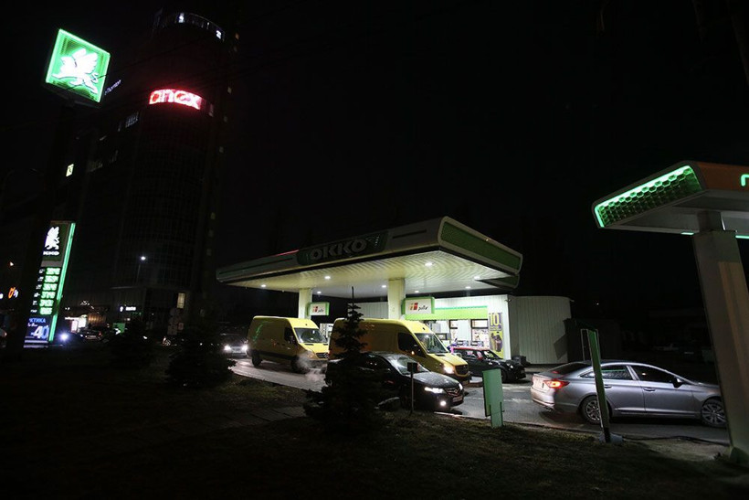 Ukrayna'da sıkıyönetim ilan edildi! Patlamaların ardından sirenlerin çaldığı Kiev'den kaçış başladı - Resim: 1