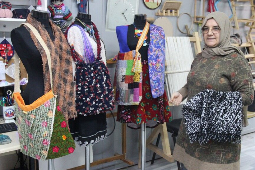Kocaeli'de çöpe atılan malzemeleri sanat eserine dönüştürüyorlar! Kadınların yaptıkları görenleri şaşırttı - Resim: 1