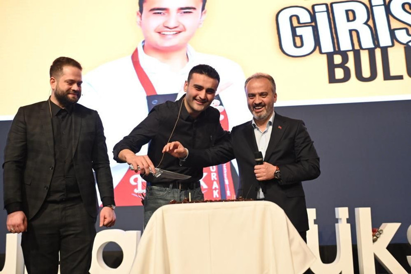 Cristiano Ronaldo dünyaca ünlü ortağını açıkladı! İngiltere'deki restorana bakın kim ortak olmuş - Resim: 2