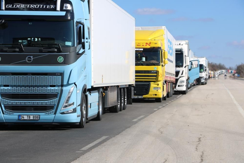 Uyumaya cesaret edemiyorlar Edirne'de nöbetteler 20 kilometreye ulaştı! - Resim: 1