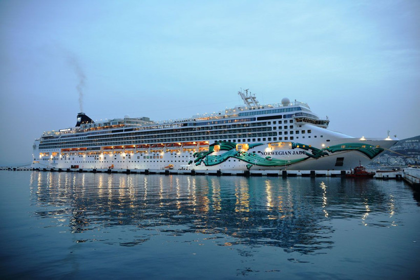 Kuşadası'na iki dev yanaştı! Gemilerden inen 1114 yolcu... - Resim: 1