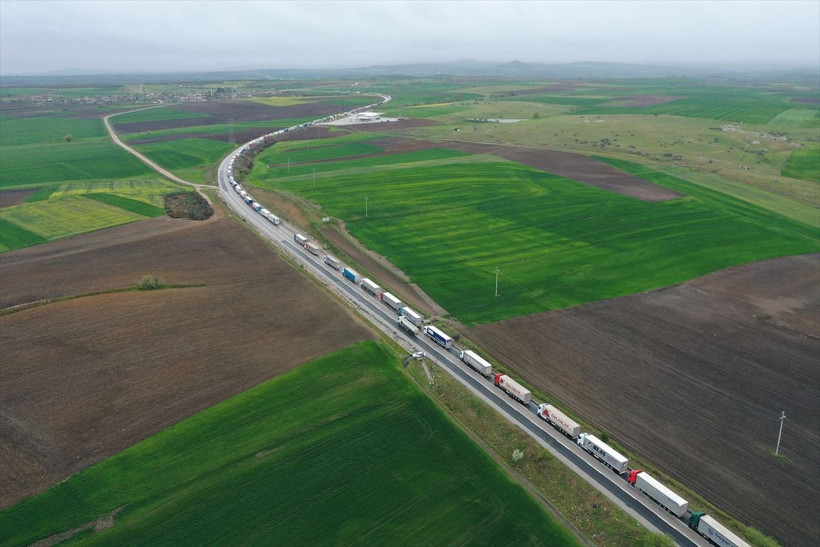 Bulgaristan cevap veremedi Hamzabeyli Sınır Kapısı'nda 20 kilometre TIR kuyruğu oluştu - Resim: 2