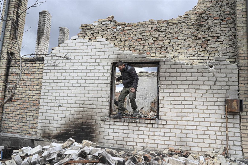 Oturdukları evi satıp tüm birikimlerini bu eve harcadılar taşındıkları gün ev enkaza döndü - Resim: 3