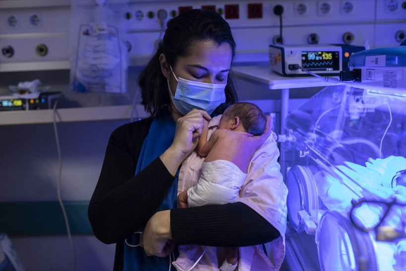 Döne ebe, 16 yıldır annelerin yavrularıyla kavuşmasına tanıklık ediyor - Resim: 1