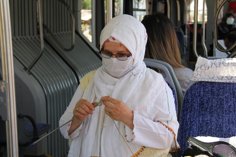 Otobüslerde anne rüzgarı esti! İçini gören yolcular hem şaşırdı hem duygulandı - Resim: 4