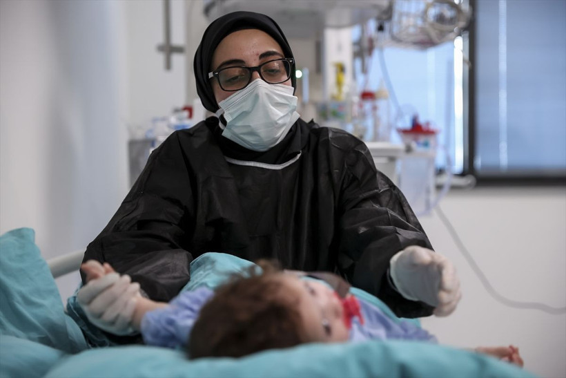 Annesi 16 aylık Galya bebeği hastanede bırakıp kaçtı! Her yeri yanmıştı - Resim: 4