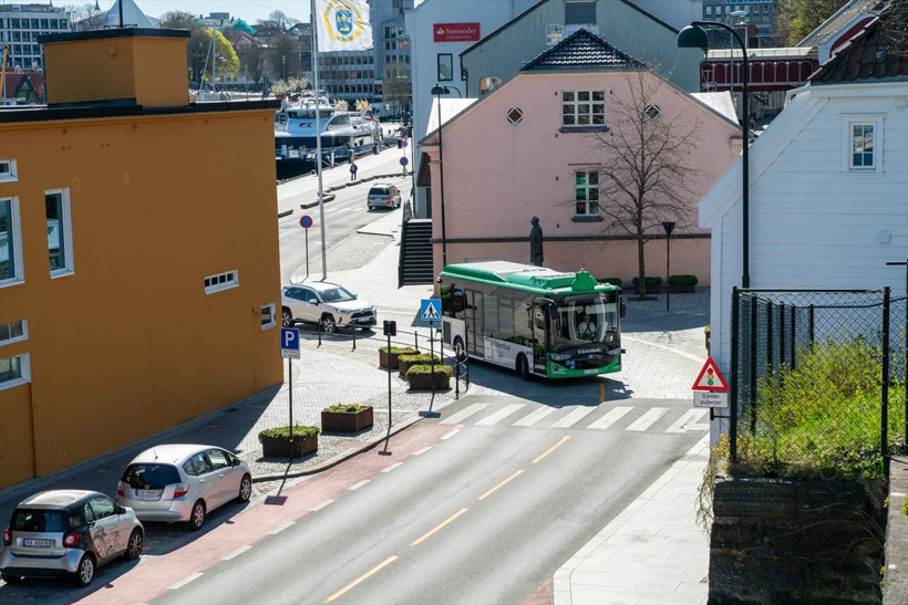 Türk mühendislerin geliştirdiği elektrikli sürücüsüz otobüs Norveç’te sefere çıktı - Resim: 2