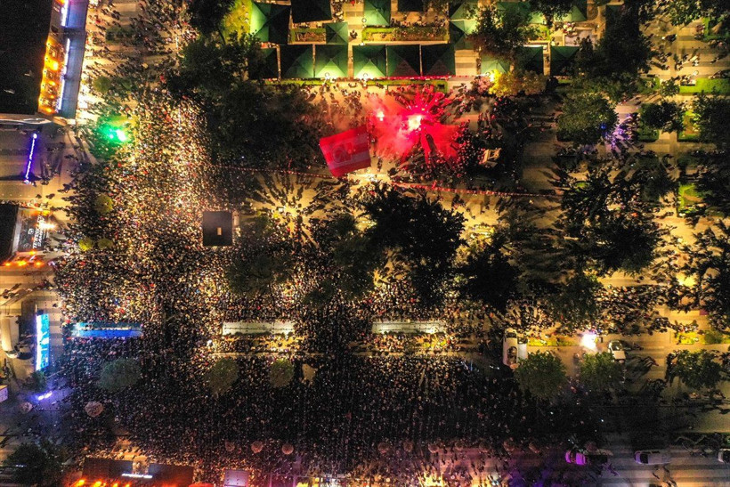 Trabzonspor şampiyonluk kupasını kaldırdı - Resim: 1