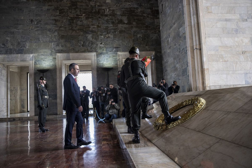 19 Mayıs iki yılın ardından coşkuyla kutlanıyor Anıtkabir'de kalabalık tören - Resim: 1