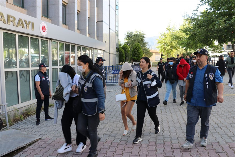 Denizli'de 'eskort' dolandırıcılığı! 'Masaj salonu randevunuzu iptal etmemişsiniz' deyip... - Resim: 4