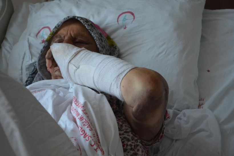 Olmaz olsun böyle evlat! İki saat boyunca işkence etti, anne ve babasını bu hale getirdi - Resim: 3