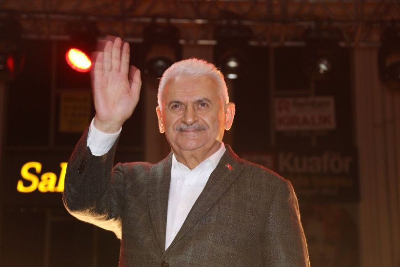 Binali Yıldırım, Murat Dalkılıç'ın konseri öncesi seyirciyle türkü söyledi - Resim: 3
