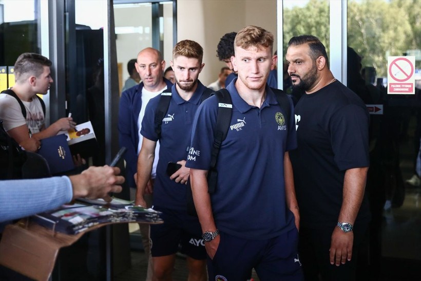 Fenerbahçe'ye Polonya'da parmak izi ve pasaport zorluğu! 1 saat beklettiler - Resim: 1