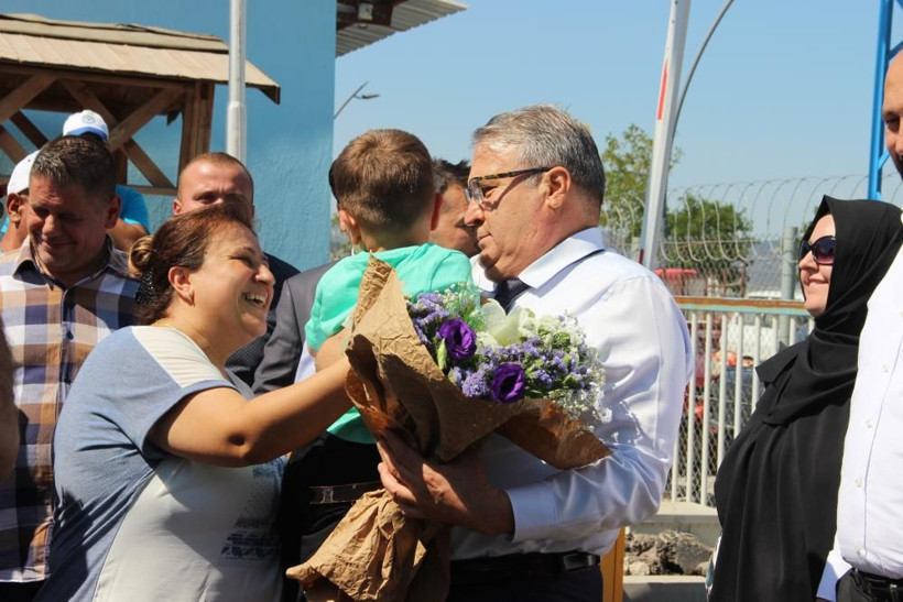 Yüzde 78 zam alan belediye işçileri Manisa'da başkanı davul zurnayla karşıladılar - Resim: 4