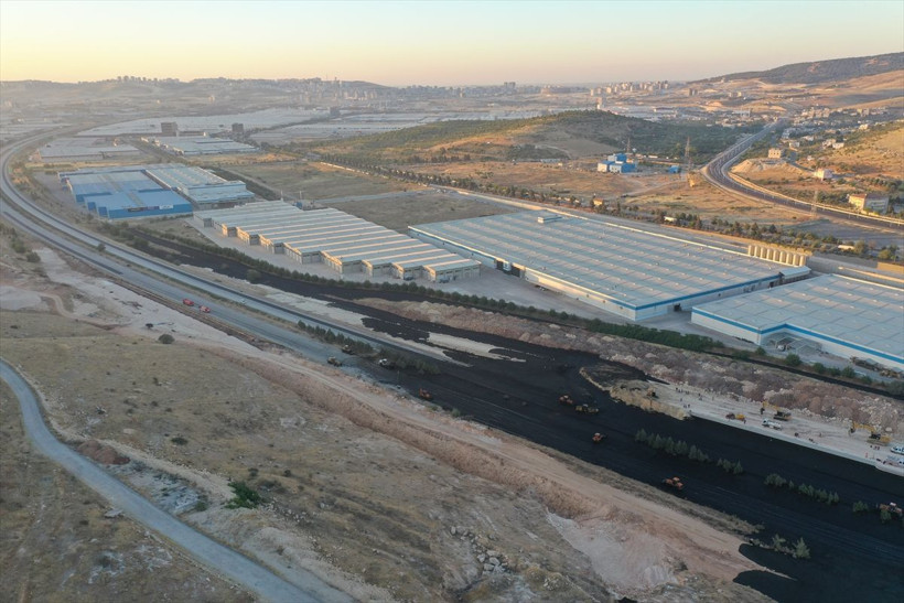 Atık su taştı TAG Otoyolu kapandı! Araçlar çamurun içinde kaldı bakanlıktan açıklama geldi - Resim: 3