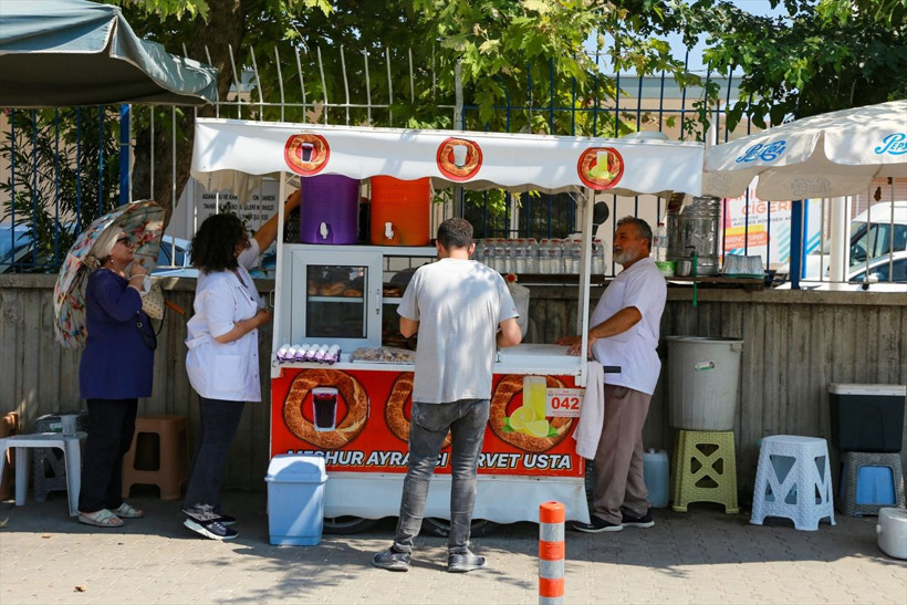Adana'da içiliyor tadına bakan müşteriler memleketlerine dönerken litrelerce götürüyor - Resim: 1