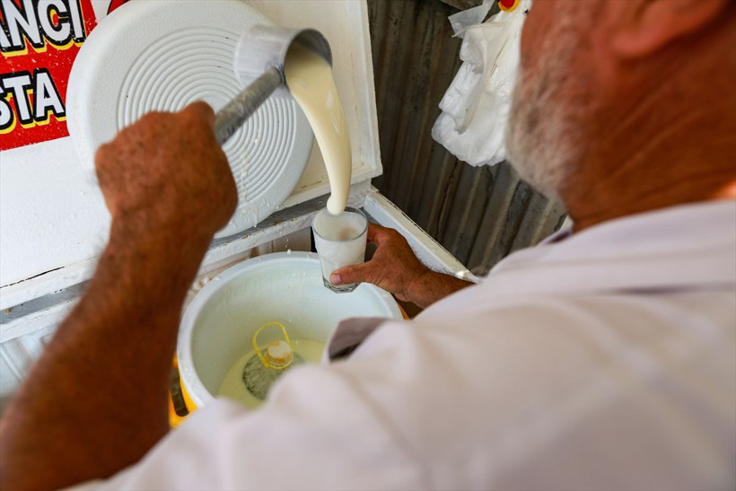 Adana'da içiliyor tadına bakan müşteriler memleketlerine dönerken litrelerce götürüyor - Resim: 2