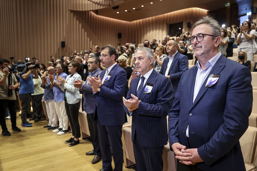 Sanatçı İlhan İrem'e veda; AKM ve Türk bayrağı vasiyeti gerçekleştirildi - Resim: 2